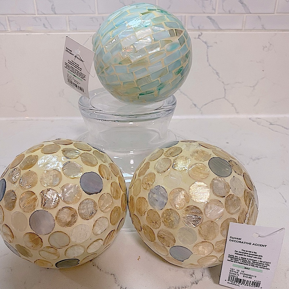 Decorative accent spheres🍀🌿